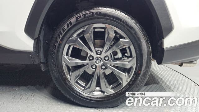 Toyota RAV4 5세대 2.5 4WD гибрид LTD, 2024 20