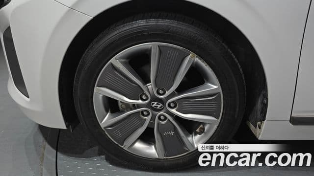 Hyundai Ioniq гибрид, 2016 все фото