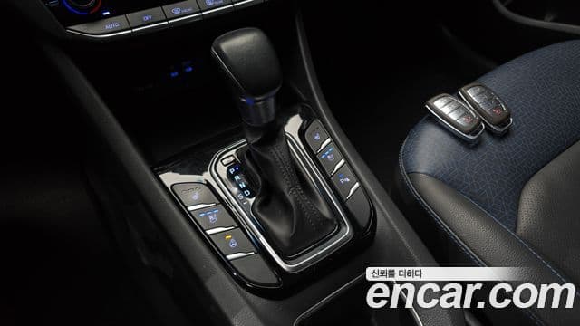 Hyundai Ioniq гибрид, 2016 9