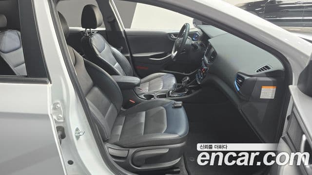 Hyundai Ioniq гибрид, 2016 10