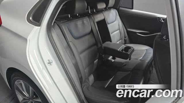 Hyundai Ioniq гибрид, 2016 12