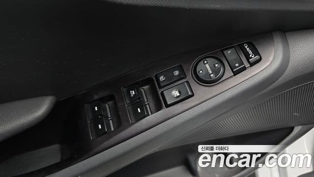 Hyundai Ioniq гибрид, 2016 18