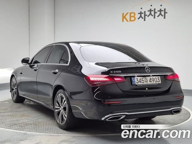 Mercedes-Benz E-класс W213 Avantgarde, 2021 2