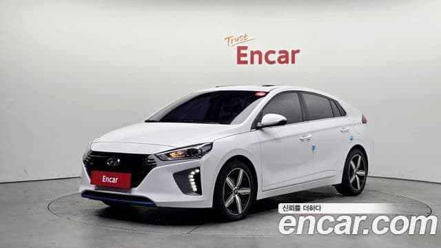 Hyundai Ioniq гибрид, 2016 1