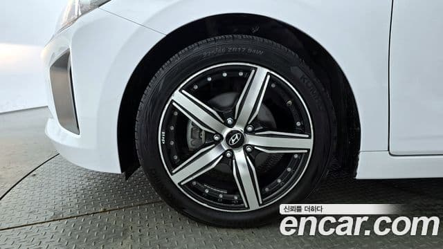 Hyundai Ioniq гибрид, 2016 все фото