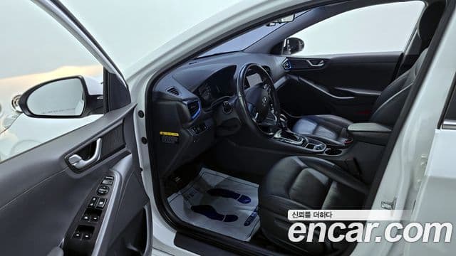 Hyundai Ioniq гибрид, 2016 10