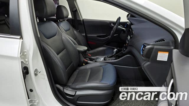 Hyundai Ioniq гибрид, 2016 12