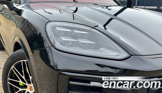 Porsche Cayenne (PO536) 3.0 E-гибрид купе, 2025 3