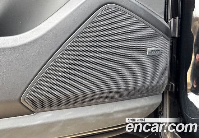 Porsche Cayenne (PO536) 3.0 E-гибрид купе, 2025 18