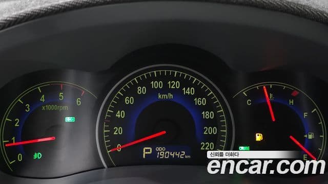 Kia Carnival R Grand Carnival GLX, 2011 8