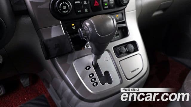 Kia Carnival R Grand Carnival GLX, 2011 9