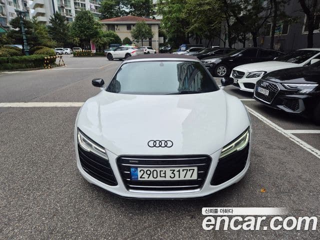 Audi R8 5.2 V10 Spyder, 2013 1