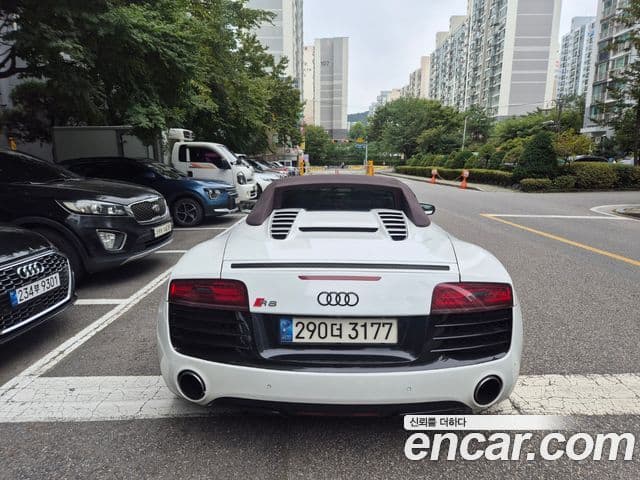 Audi R8 5.2 V10 Spyder, 2013 4