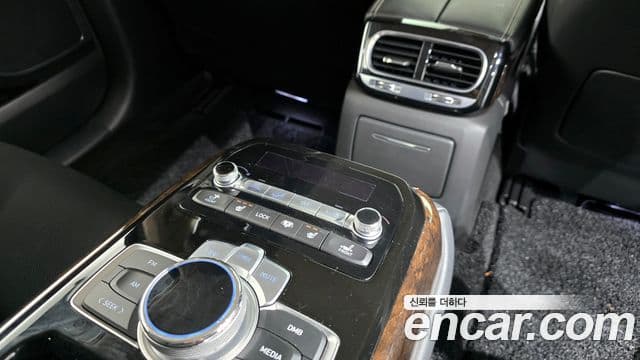 Genesis G90 Premium Luxury, 2019 19