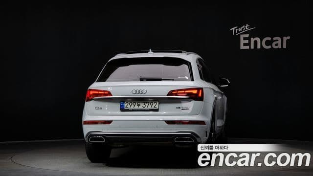 Audi Q5 (FY) Premium, 2021 4