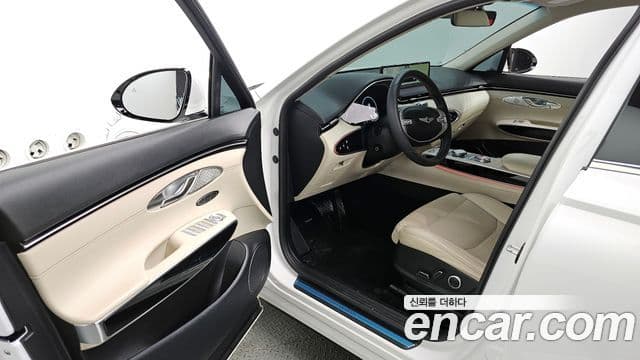 Genesis GV70, 2023 10