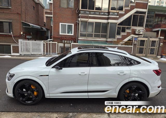 Audi e-Tron S Sportback, 2022 все фото