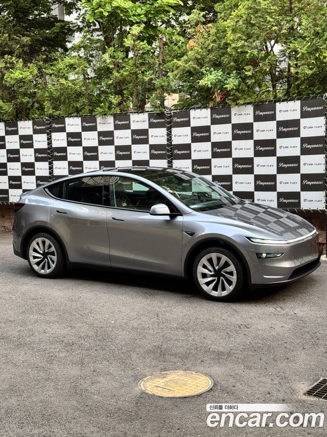 Tesla модель Y Long Range AWD, 2025 1