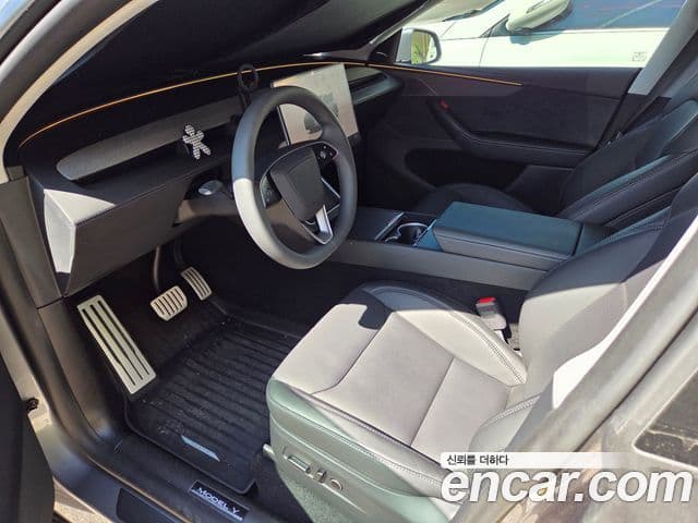 Tesla модель Y Long Range AWD, 2025 6