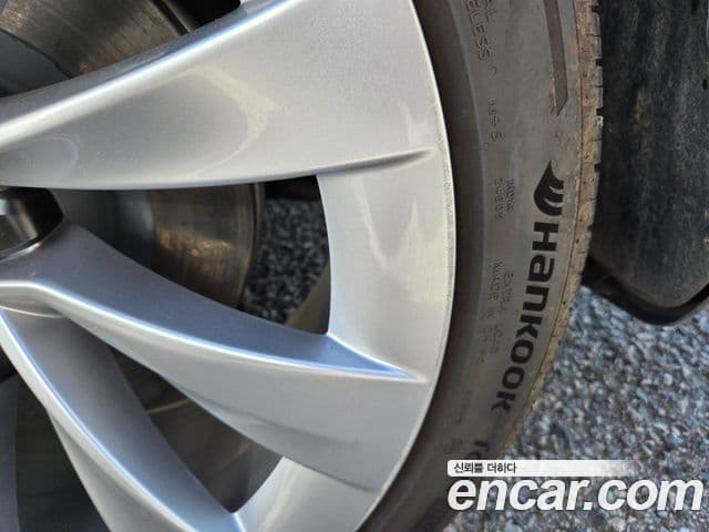 Tesla модель Y Long Range AWD, 2025 9