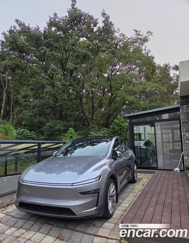 Tesla модель Y Long Range AWD, 2025 11