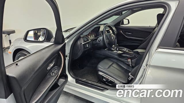 BMW 3시리즈 (F30), 2012 10