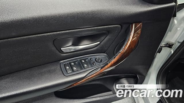 BMW 3시리즈 (F30), 2012 16