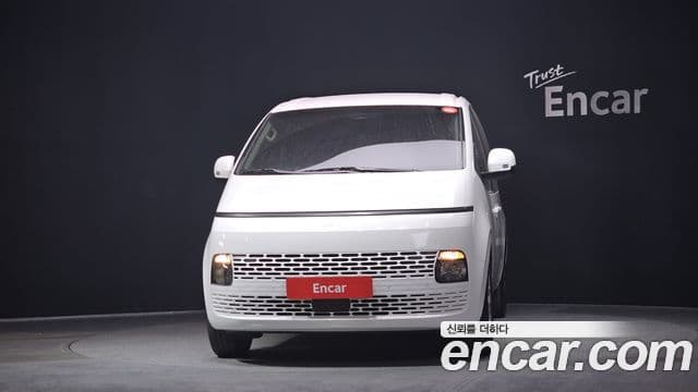 Hyundai Staria Modern, 2025 3