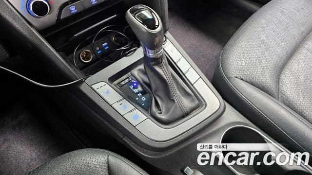 Hyundai Avante AD 1.6 GDI Smart, 2016 9