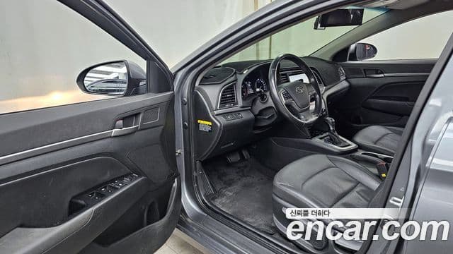 Hyundai Avante AD 1.6 GDI Smart, 2016 10