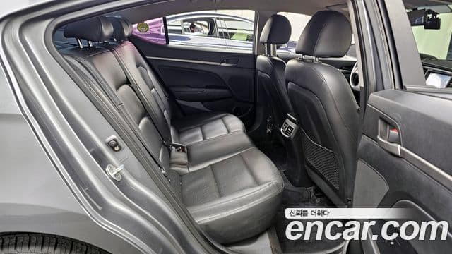 Hyundai Avante AD 1.6 GDI Smart, 2016 12