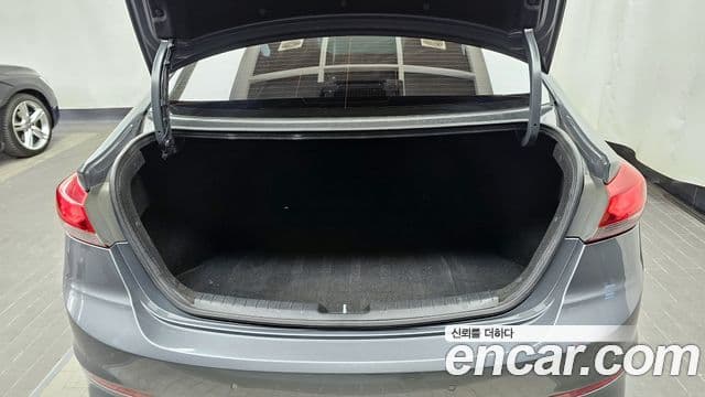 Hyundai Avante AD 1.6 GDI Smart, 2016 20