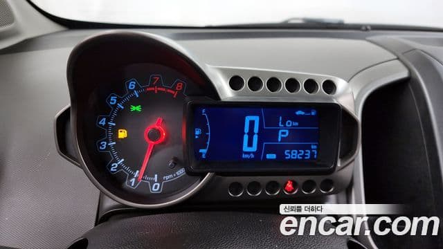 Chevrolet(GM대우) 아베오 хэтчбек стандартная версия, 2012 8