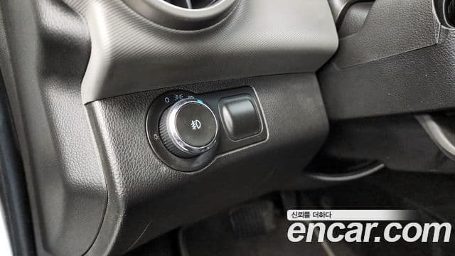 Chevrolet(GM대우) 아베오 хэтчбек стандартная версия, 2012 16