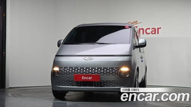 Hyundai Staria Modern, 2023 3