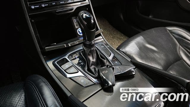 Hyundai Grandeur HG HG240 Modern Collection, 2017 9