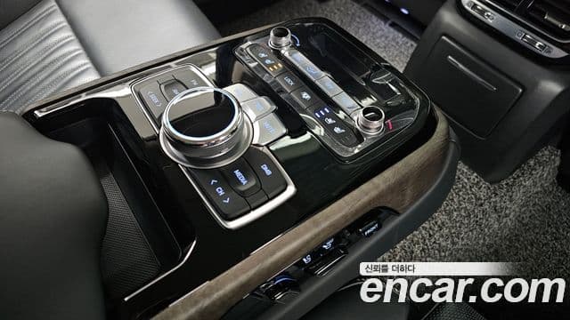 Genesis G90 Premium Luxury, 2019 18