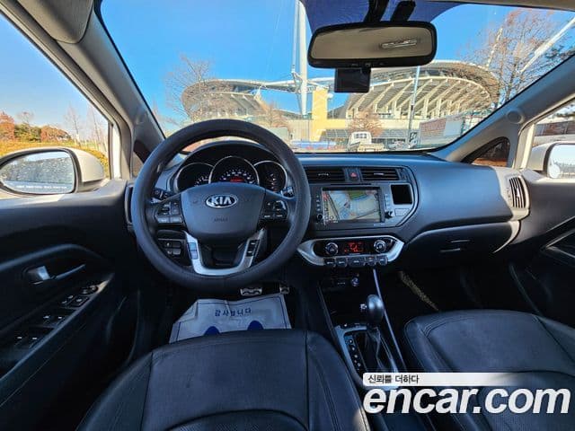 Kia All New Pride Prestige, 2014 9