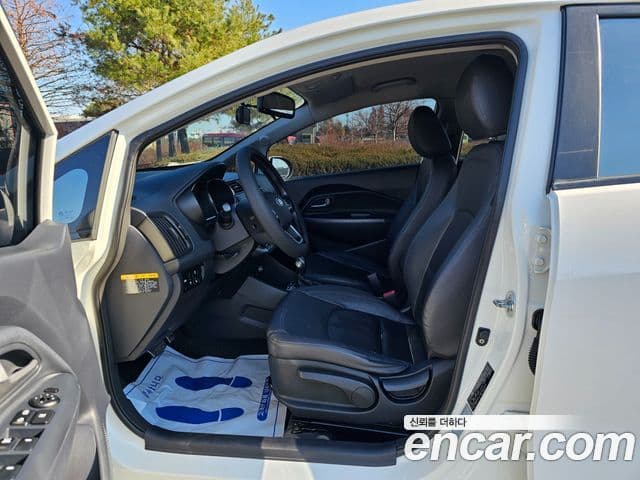 Kia All New Pride Prestige, 2014 11