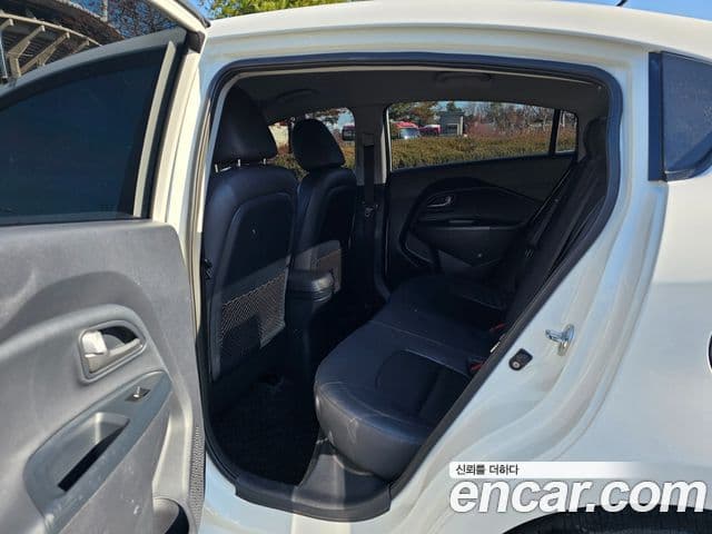 Kia All New Pride Prestige, 2014 12