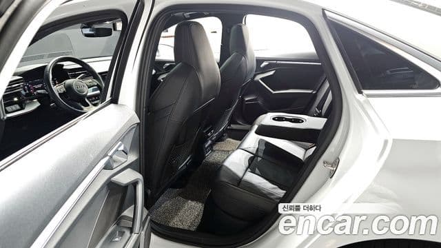 Audi A3 (8Y) Premium, 2023 11