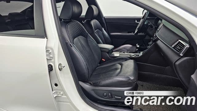Kia K5 2세대 Signature, 2018 10