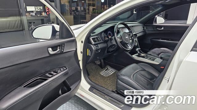 Kia K5 2세대 Signature, 2018 11