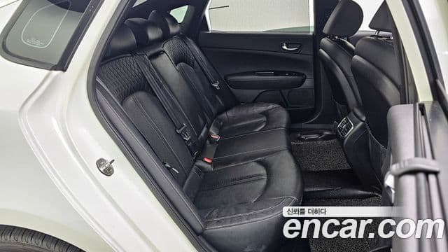 Kia K5 2세대 Signature, 2018 12