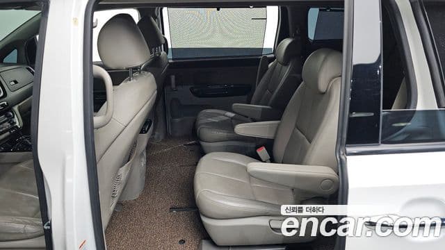 Kia All New Carnival Noblesse, 2016 11