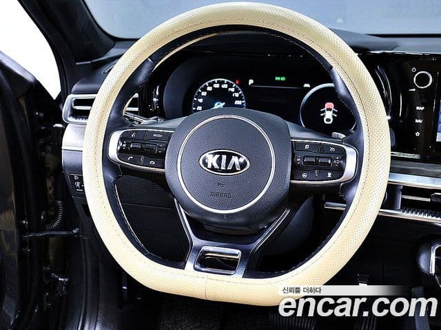 Kia K5 3세대 Signature, 2021 12
