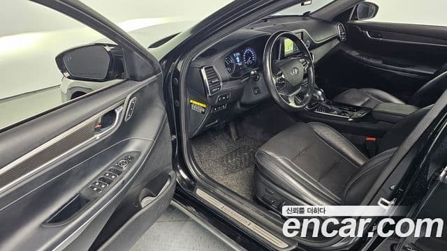 Hyundai Grandeur IG гибрид Exclusive, 2018 11