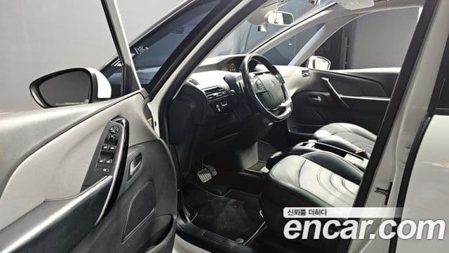 Ситроен / DS Grand C4 피카소 1.6 B-HDI Feel (название комплектации), 2018 12