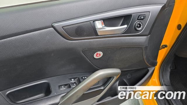 Hyundai Veloster турбо D Spec, 2014 13