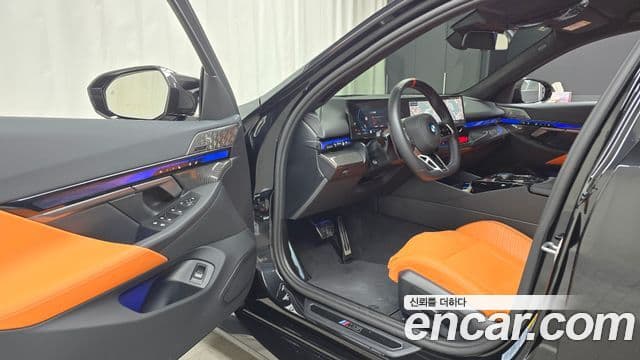BMW M5 (G90) M5 седан, 2025 10